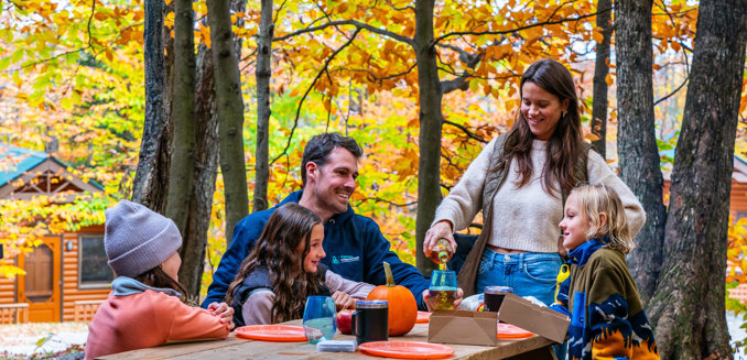 Sommet Morin Heights Camping Cabine Automne Famille Sourire