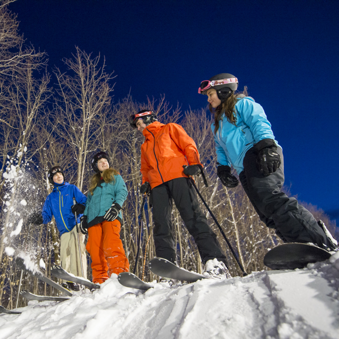 Sommet Morin Heights Ski Hiver Laurentides Amis Groupe