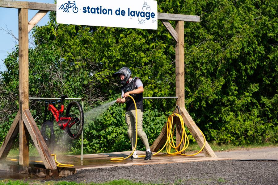 Sommet Saint Sauveur Versant Avila Station Lavage Velo Jour Adulte