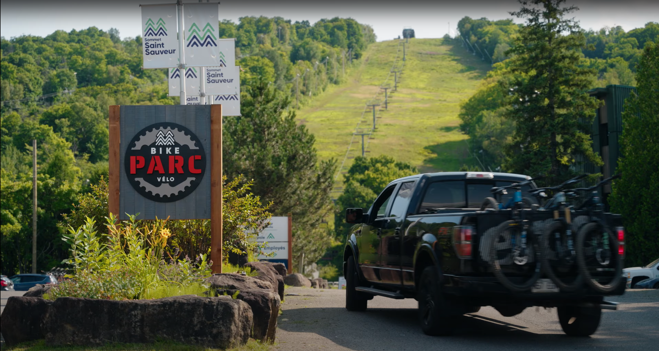 Sommet Saint Sauveur Versant Avila Parc Velo Jour Soleil Montagne