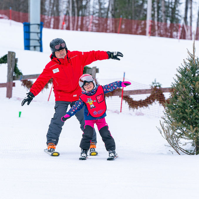 Sommet Gabriel Moniteur Enfant Cour Sapin Neige