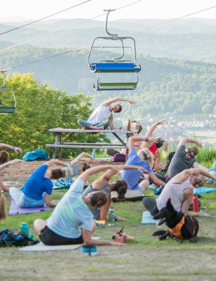 Hiking x Yoga