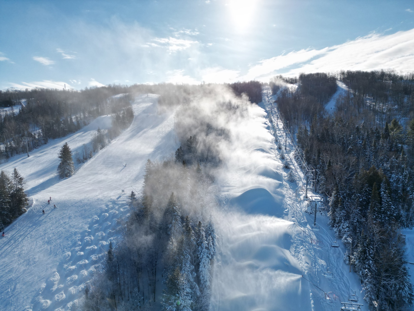 Sommet Saint Sauveur Piste Canon Neige Hiver