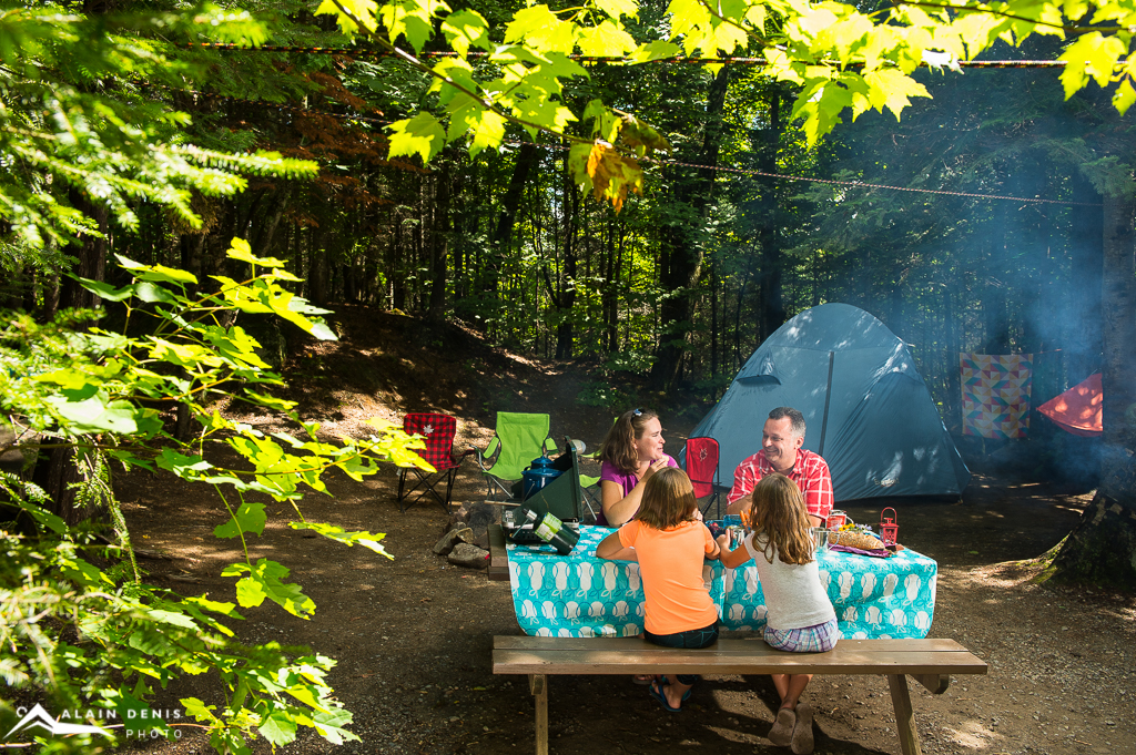 Sommet Morin Heights Camping Famille Table Diner