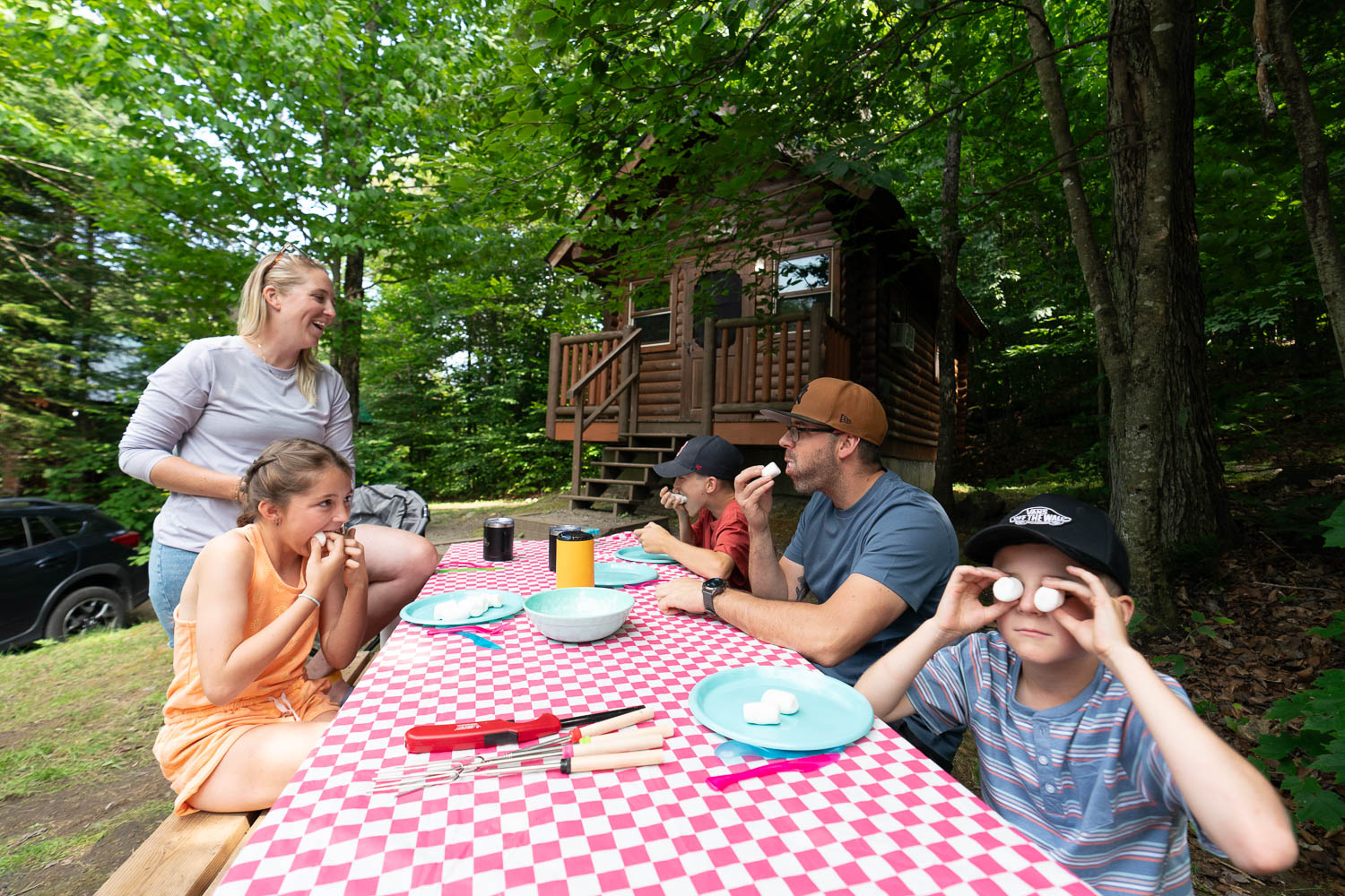 Sommet Morin Heights Camping Chalet Bois Rond Famille Pique Nique