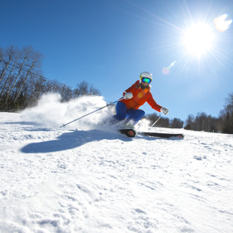 Sommets Saint Sauveur Ski Hiver Soleil Piste Laurentides Femme